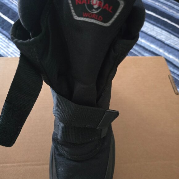 NWB Men Snow Boots, size 11 main image 8